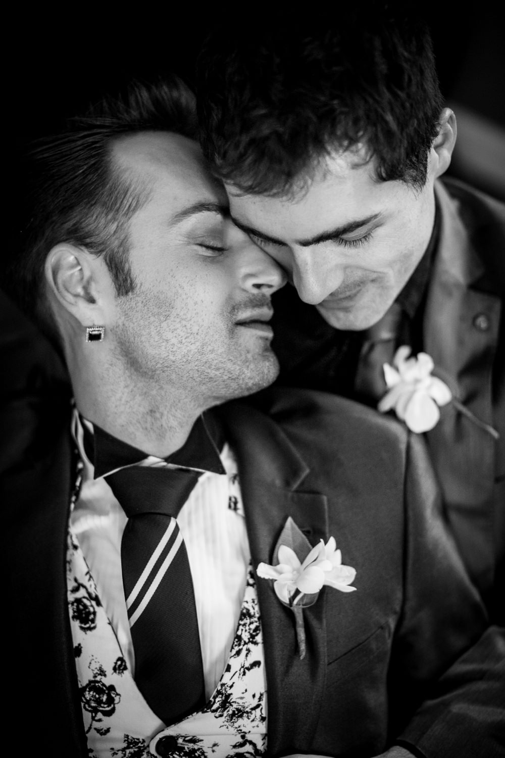 gay wedding best madison wisconsin wedding photographers artistic natural real