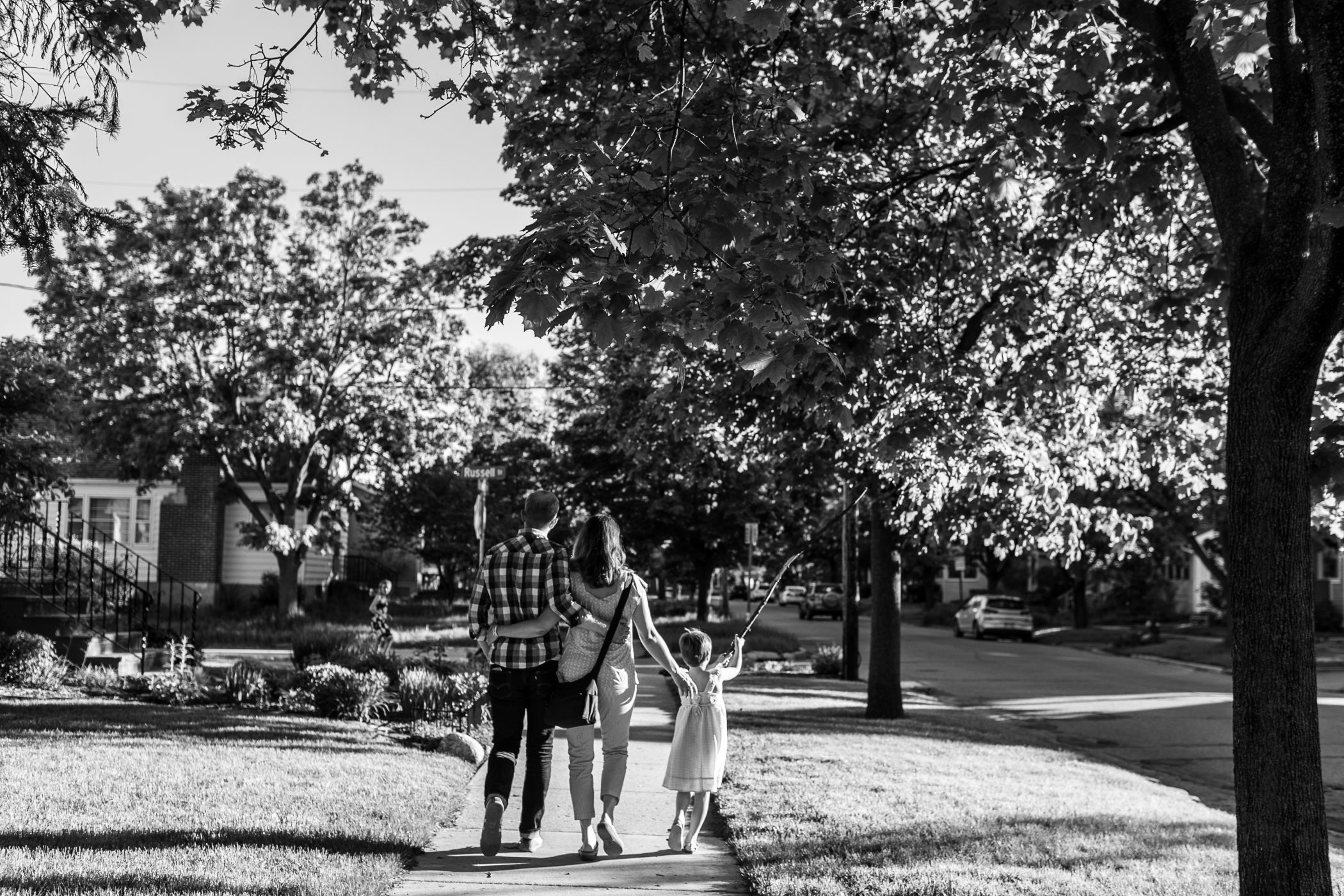 madison wi candid family photography fun madison photographer black and white outside outdoors family photographer